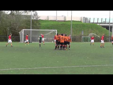9 nov 2013 Sporting 70 B1 - VV De Meern B2 com 2-3 Jelle heeft de 0-1 gescoord