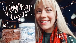 Cozy Cafés & Cake Baking ❤️🎄✨ | VLOGMAS DAY 18