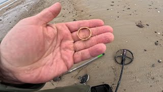 Beach Metal Detecting Gold XP2 Deus and finally the Manticore has arrived!