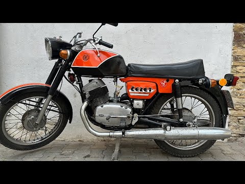 JAWAŘI 9 - ČZ 250/471 Smolík