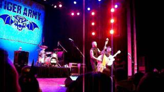 Tiger Army &quot;through the darkness&quot;