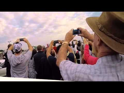 QF7474 landing at Albion Park Airport The Iconic Boeing 747-400