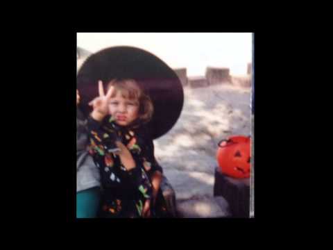 BRUXA - Popes Smoking Opium