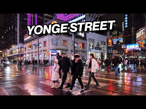 Saturday Evening on a Rainy Yonge Street | Toronto Walk (Nov 2025)