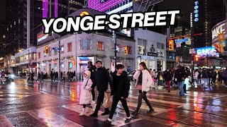 Download lagu Saturday Evening on a Rainy Yonge Street | Toronto Walk (Nov 2025) mp3