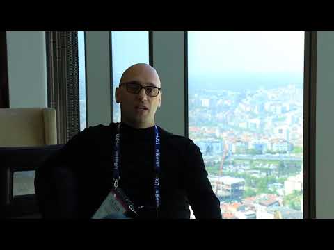 UXAlive | Andrea Picchi is explaining the word: Experience