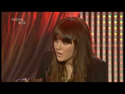 Zpěvačka roku 2009 Ewa Farna - převzetí anděla - proslov - Ceny Anděl 2009