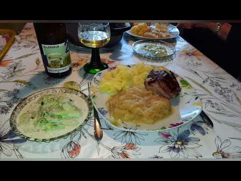 Sauerkraut mit Kartoffelstampf und selbst gemachten Kasslerbauch