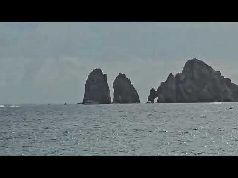 View of El Arco from Playa Monumentos