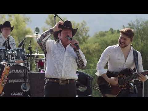 los Rojos y Lalo   mora