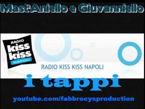 i tappi kiss kiss napoli - Mast'Aniello e Giuvanniello vs Mr Maccarone! - "wuè maccarò"