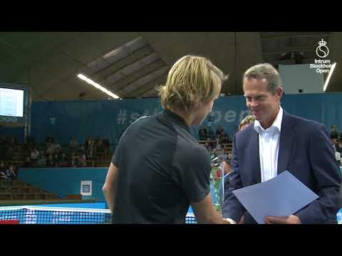 Stefan Edberg delade ut stipendie