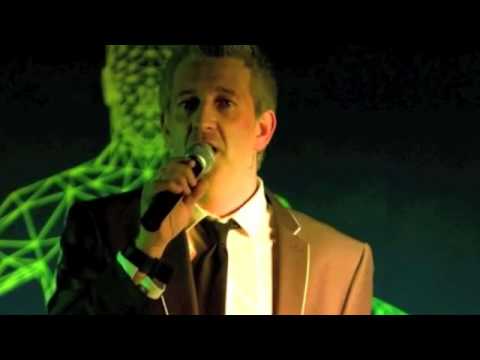 Solo Rat Pack Singer and Versatile Entertainer From Walsall - Wayne Swift