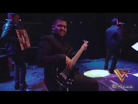 Los Legales DVD 10 Años - Lagrimas Negras/Cómo dos locos/Santo remedio