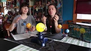 The Reluctant Reviewer and Kewpie83 and GeoSafari's Motorized Solar System
