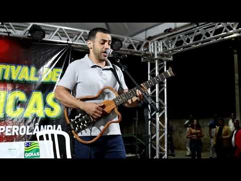 Claiton Santos, festival de Perolândia Goiás, canção, “Operário das sepulturas” de Fernando Silva.