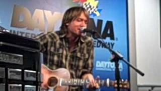 Keith Urban Sweet Thing at DIS