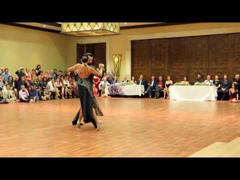 Javier Rodriguez y Moira Castellano interpretan Café Domínguez