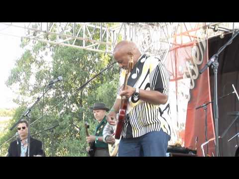 Rock Me Baby - Mannish Boys Revue / The King Brothers - LIVE @ Simi Cajun 2011 - musicUcansee.com