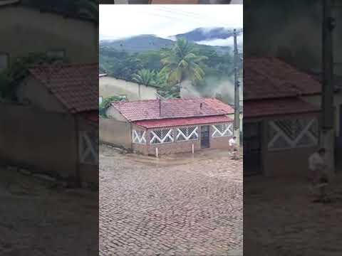 Abaíra: Casa desaba no distrito de catolés, após chuvas fortes