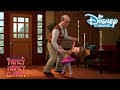 Fancy Nancy Clancy | Dansen Met Opa ?? | Disney Channel NL