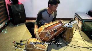 Download lagu Mendung tanpo udan cover kendang rak jaipong karao... mp3