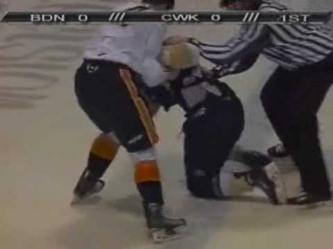 Tyler Stahl vs Colby Robak.wmv