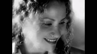 What Becomes Of The Brokenhearted : Joan Osborne