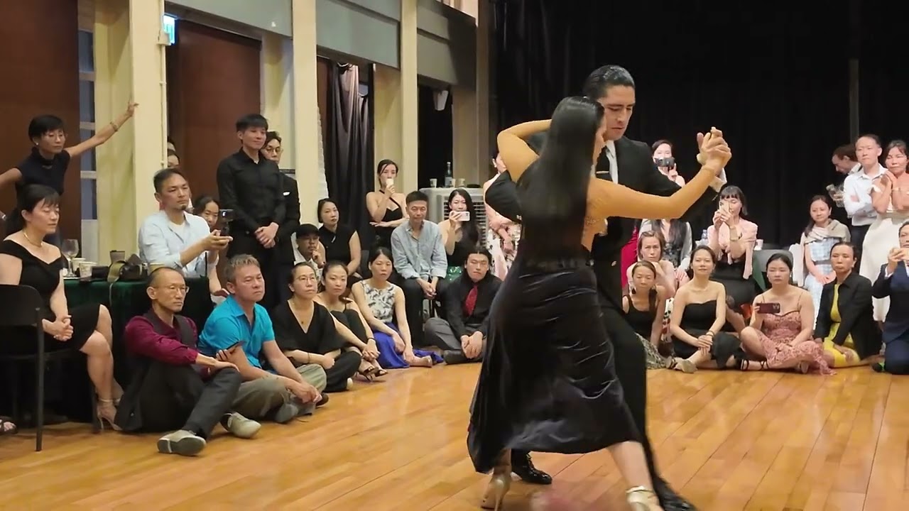 Diego Ortega & Aldana Silveyra 1/5 - Cardo y malvón (Osvaldo Pugliese) Tango - Hong Kong 2025