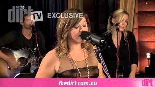 Kelly Clarkson - Stronger (Acoustic) | Scoopla