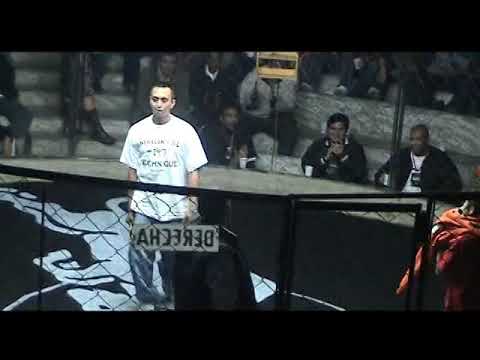 PRESENTACIÓN DE LOS 8 GALLOS - RED BULL BATALLA DE LOS GALLOS PERU 2006