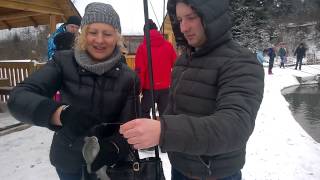 preview picture of video 'Зимова рибалка. Форель. База відпочинку Опака'