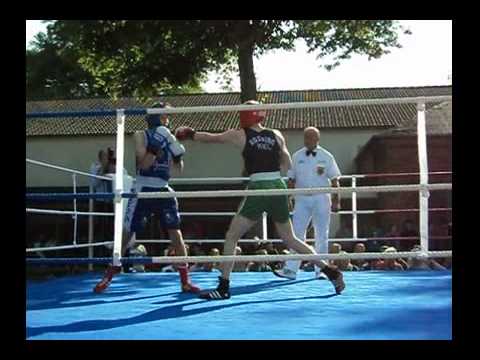 Boxen in Kiel Benjamin Weigel 1 Kampf in Neumünster 11.06.2011