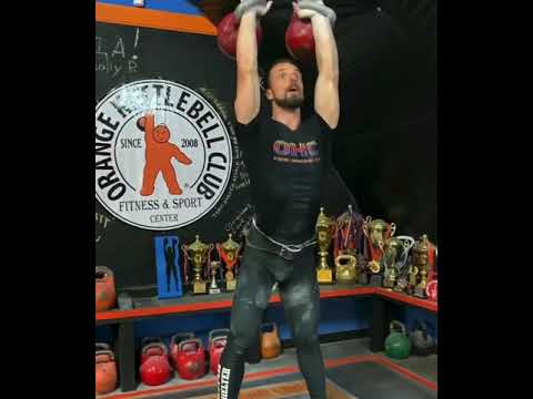 2 x 32kg Kettlebells Double Half Snatch 16 Reps in One Minute 🔥