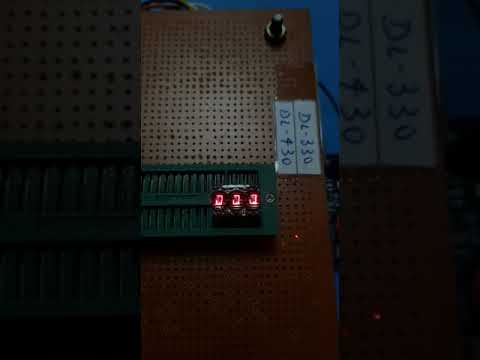 Leaded microchip integrated circuits