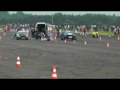 Corsa A specu 200 HP vs Mustang Shelby Cobra 700 HP