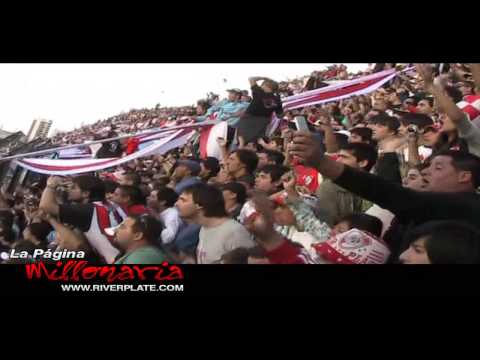 "Yo te Aliento de la cuna hasta el cajón, River en la Boca, 2009" Barra: Los Borrachos del Tablón • Club: River Plate