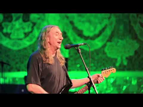 Video thumbnail for A Moco Tendido (En directo Palau, 2011)