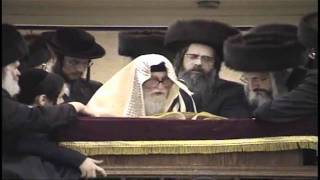 הרבי מסאטמר קורא את המגילה (גרסה מקוצרת)