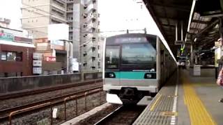 E233系2000番台発車