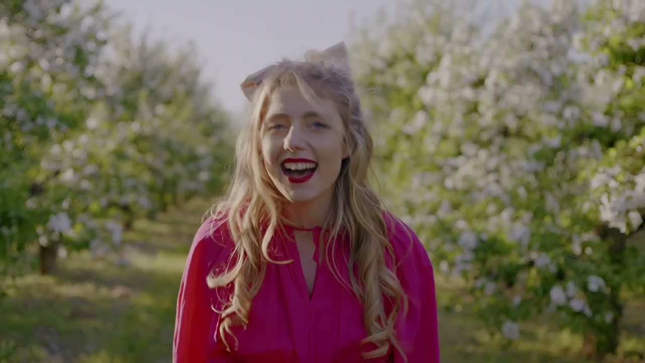 Karolina Lizer x Miko Blascello - Całuj Mnie W Nos