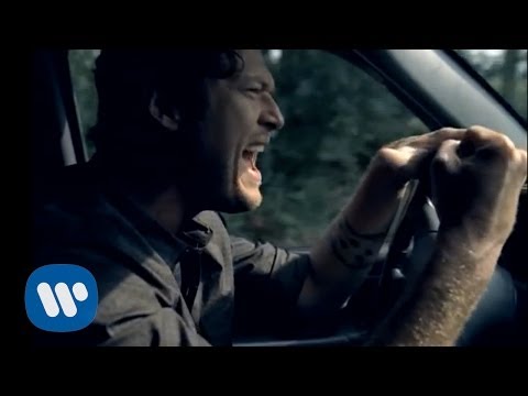 Blake Shelton - She Wouldn't Be Gone (Official Music Video)