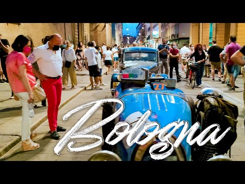 Night LIFE - Bologna. Italy  - 4k Walking Tour around the City - Travel Guide. trends, moda #Italy