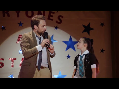 Fist Fight 2017 - Ally sing I Don't F*ck With You [HD]