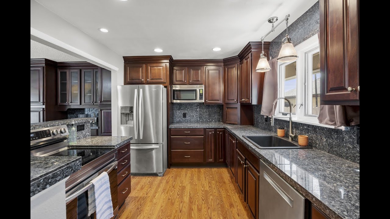 Mitchell Liebel presents 2625 S Peoria Street Aurora, CO | ColdwellBankerHomes.com