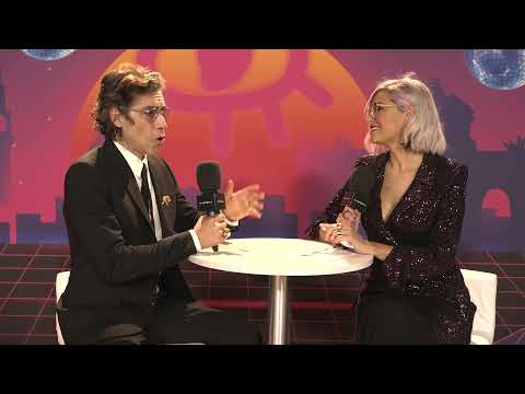 27 Premios Forqué - Óscar Jaenada en la Alfombra Roja