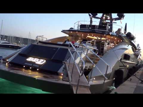 Aston Martin DB9 Yacht and Gulf Racing Yacht in Saint-Tropez + Combo's!