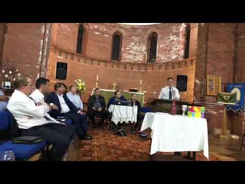 Prezența lui Dumnezeu îngenunchează oamenii.