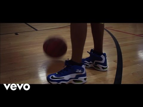 Pdweestraw - Fade Away