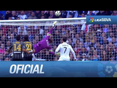 Remate de cabeza de Chicharito y paradón de Kameni